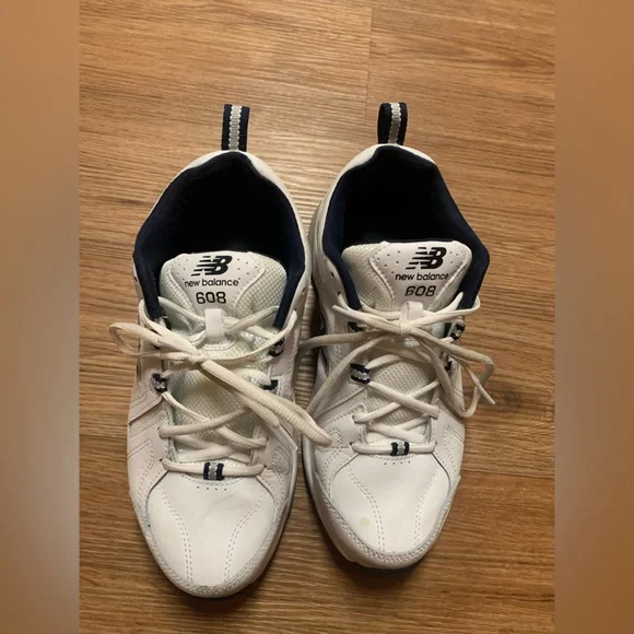 EUC Men’s 8 2E Athletic shoes - Picture 1 of 7